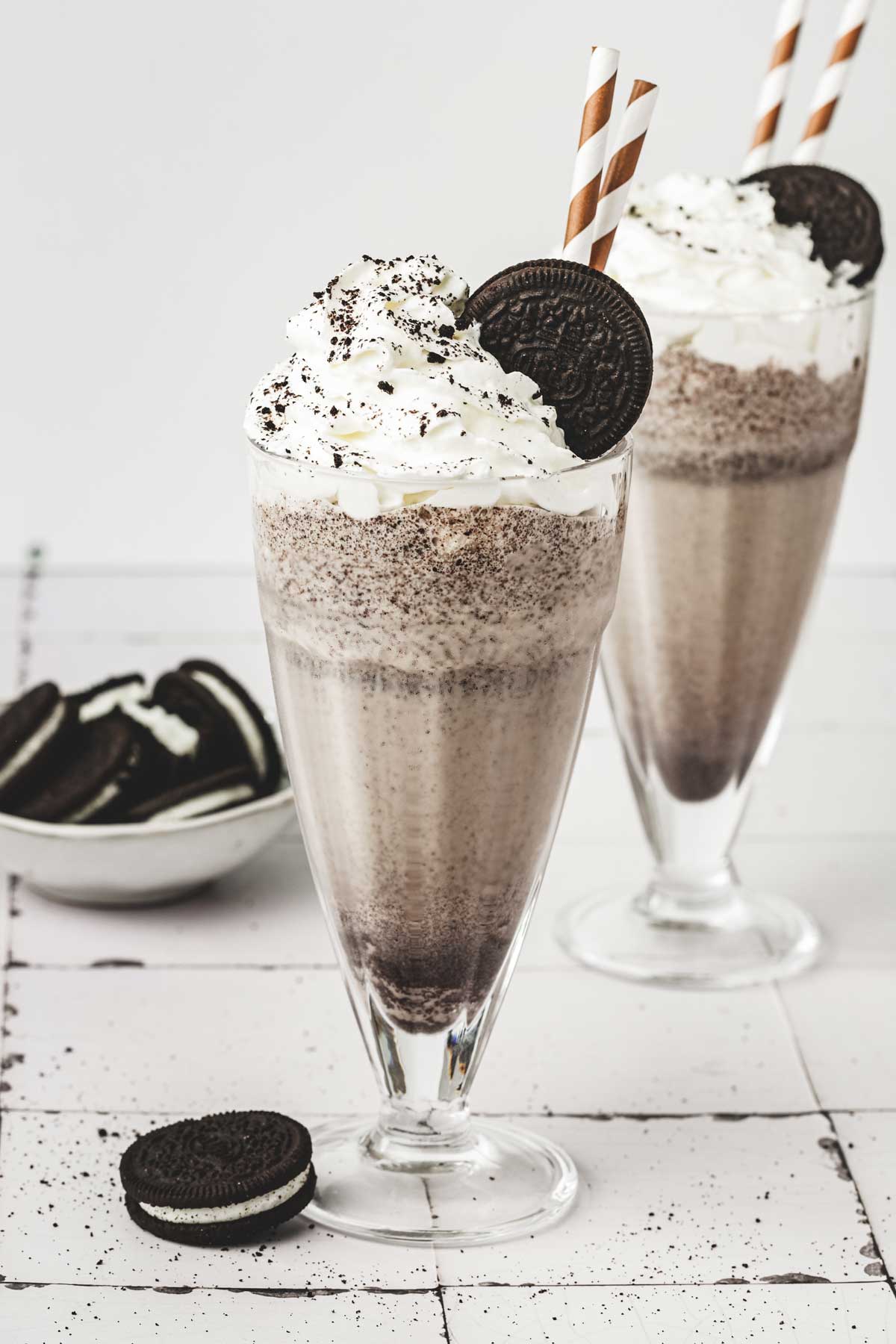 Easy 5-Minute Oreo Milkshake: The Ultimate Creamy Treat Guide